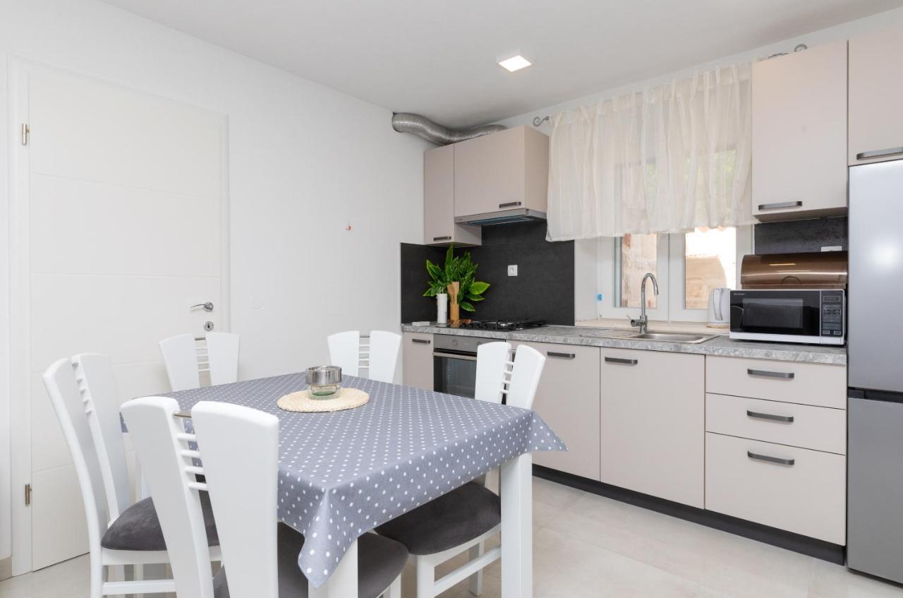 Apartmani Canaki San Pietro di Brazza Esterno foto